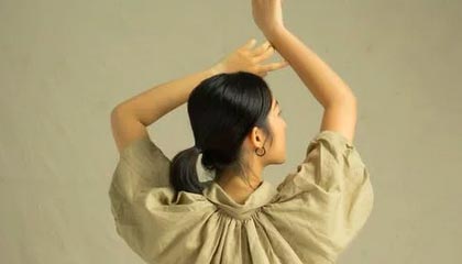 黑料深度揭秘:花絮风波背后,主持人在机场贵宾室的角色异常令人意外